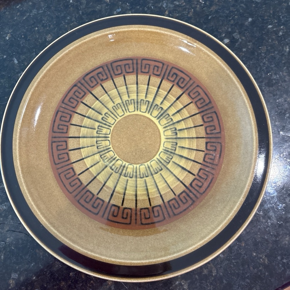 Genuine I.M.C. Stoneware INCA hand painted dinner plate made in Japan, 10 1/2"